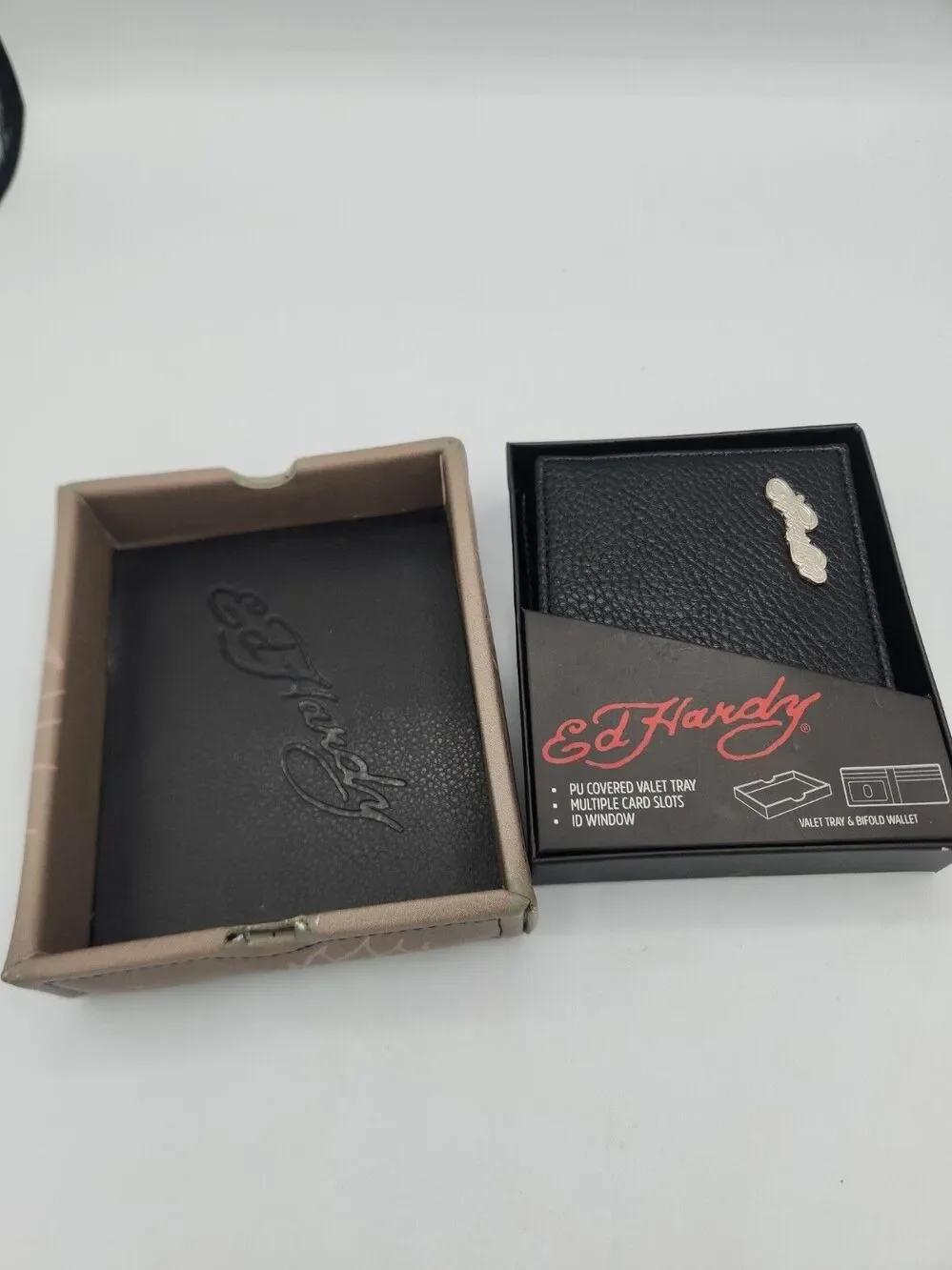Ed Hardy Men's Bifold Black Wallet And Valet Tray Gift Set